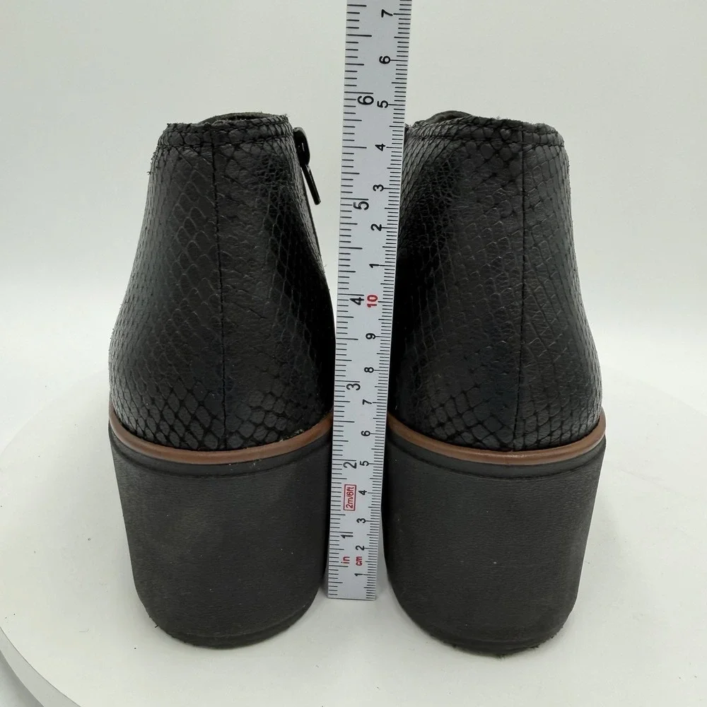 Clarks wedge heel